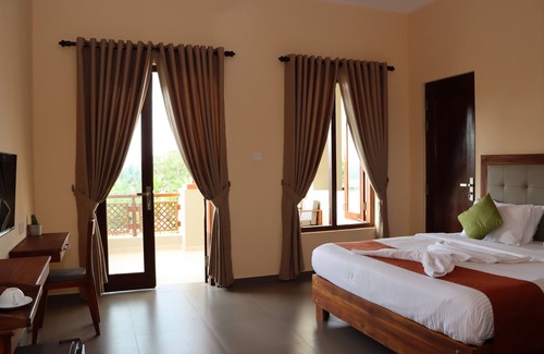 Pottuvil Division 2 Hotel | Paddyway Resort