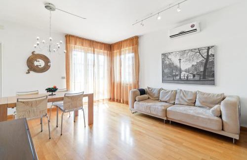 Padova Apartment | Padova Terrace Flat