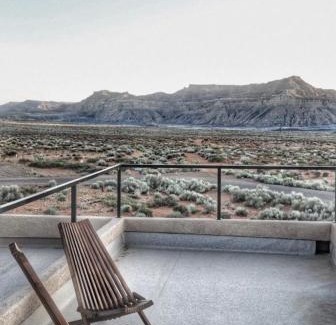 Big Water House | Page Arizona border town- Desert Sky room near Lake Powell