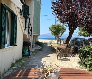 Pefki Apartment | Παγώνα, by the sea