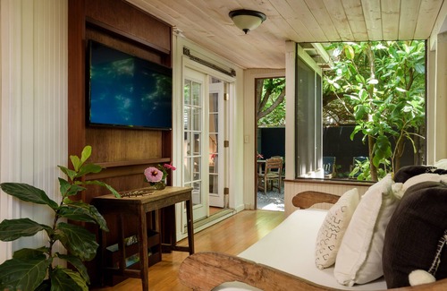 Paia Hotel | Paia Inn - 1 Bedroom Deluxe Suite - Garden View