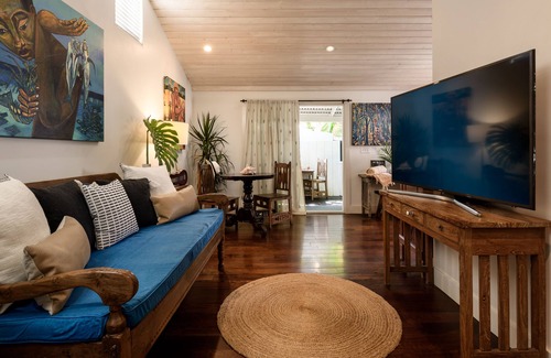 Paia Hotel | Paia Inn - 1 Bedroom King Suite - Garden View