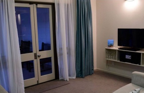 Paihia Resort | Paihia Bay of Islands, 2 bedroom unit in holiday resort. Sleeps 5.