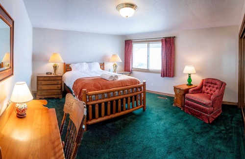 Worland House | Paint Rock Canyon Ranch - 3 Bedroom Nature Retreat