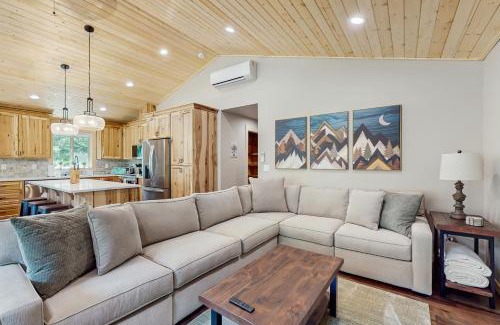 Ronald House | Paintbrush Haven