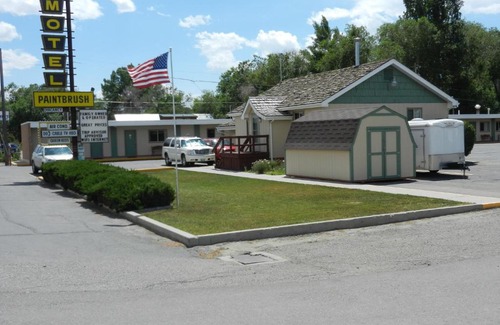 Riverton Hotel | Paintbrush Motel