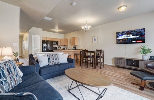 Southeast Colorado Springs House | Painted Sky Too|8 min Airport|15 min hospital