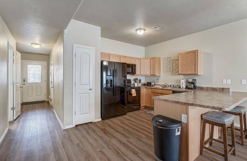 Southeast Colorado Springs House | Painted Sky Too|8 min Airport|15 min hospital