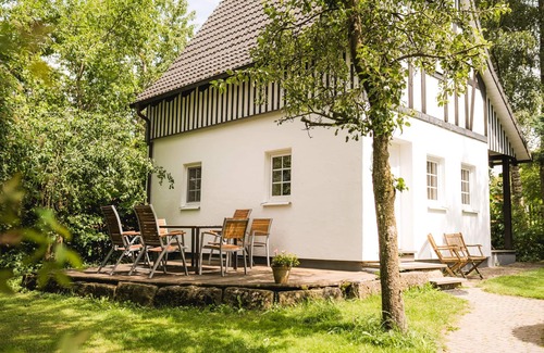 Niederberndorf House | Painter's house with 2 bedrooms