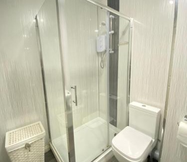 Paisley Apartment | Paisley Central Apartment #2