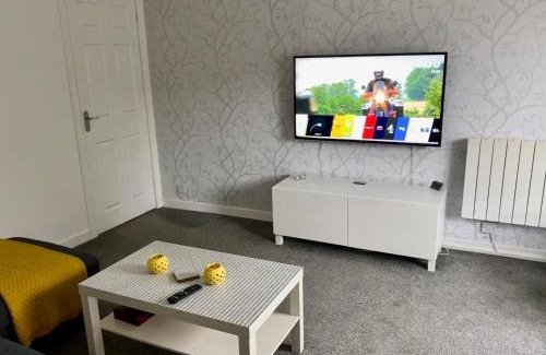 Paisley Apartment | Paisley Central Apartment #4