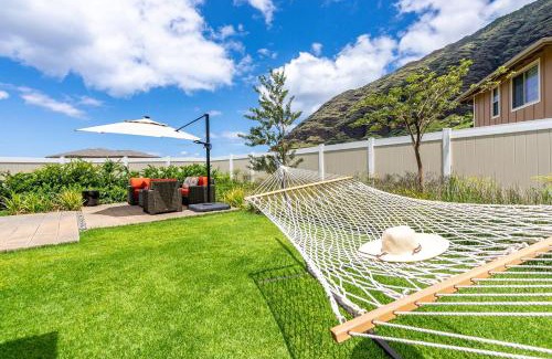 Makaha Valley House | Pakele Oahu by AvantStay 5 Min to Makaha Beach
