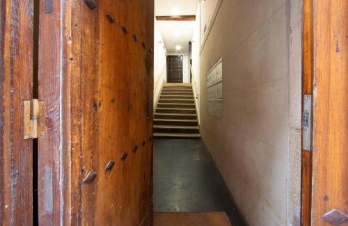 Logrono Historic Centre Apartment | Palacio del Marqués en Logroño con parking próximo
