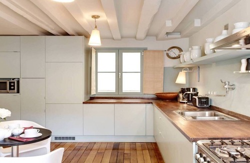 Gaillon Apartment | PALAIS ROYAL- A TRUE PARISIAN WARMTH AMID "LE LOUVRE & L'OPERA"
