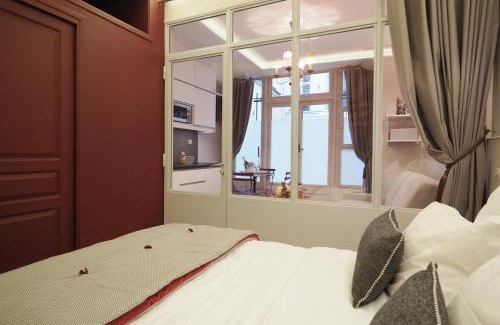 Vivienne Apartment | Palais royal apartment