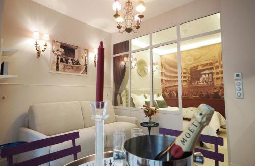 Vivienne Apartment | Palais royal apartment