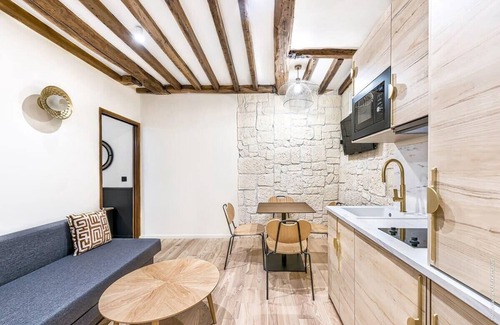 Les Halles Apartment | Palais Royal - Victoires 1bdr by B'Your Home