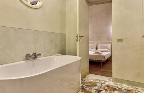 Sant' Ambrogio Apartment | Palazzo Antellesi Giotto Suite