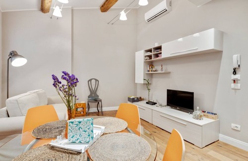 Oltrarno Apartment | Palazzo Pitti & Ponte Vecchio Cozy Flat