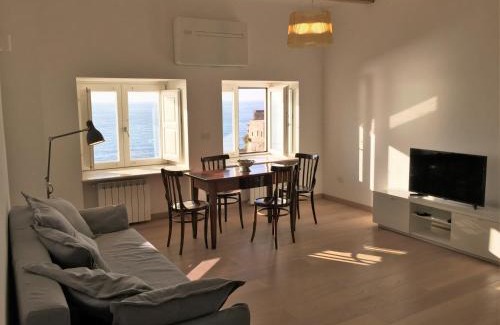 Pizzo Apartment | Palazzo Pizzo Studio Bellavista