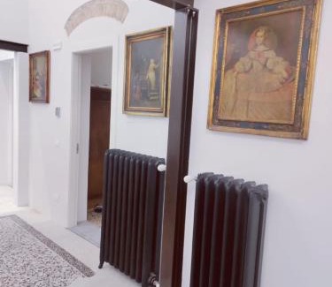 Sant' Ambrogio Bed & Breakfast | PALAZZO TESTA - LOCAZIONE TURISTICA