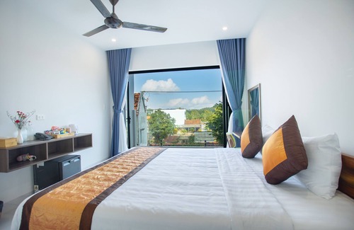 Son Hoa Hotel | Palm Beach Hotel
