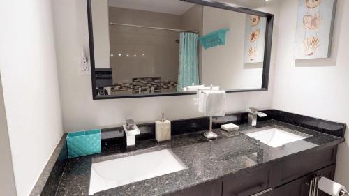 West Palm Beach House | Palm Beach Vacation Home-Downtown-Gameroom-Grill