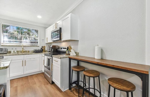 Temple Terrace House | Palm Breeze Getaway Tampa