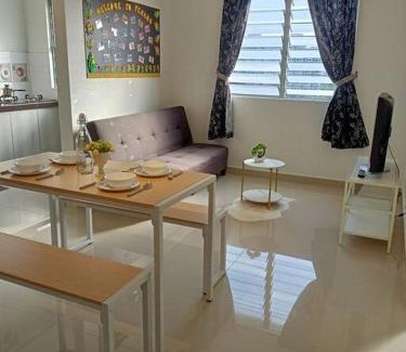 Seri Tanjung Pinang Apartment | Palm Court