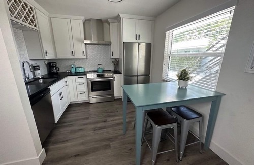 Downtown House | Palm @ El Tropicale Vacation Rentals Downtown Sarasota
