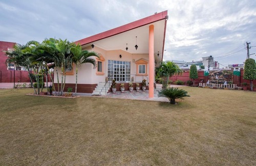 Jaipur District House | Palm Familia