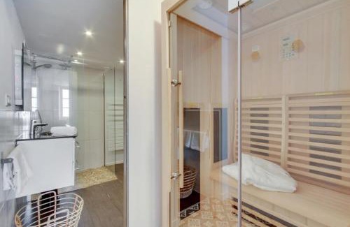 Fontainebleau Apartment | Palm house Sauna city center ideal Insead