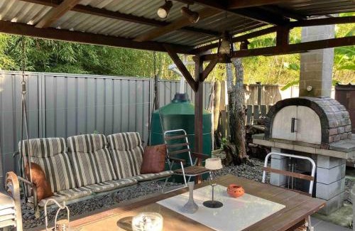 Massey House | Palm House - Serene Private Oasis