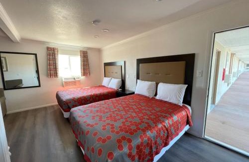 Mojave Hotel | Palm Inn