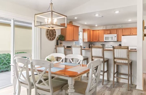 Charlotte Villa | Palm Oasis Retreat - Dog Friendly w/golf cart