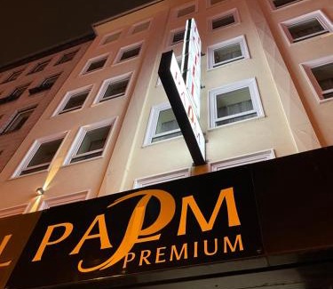 Stadtmitte Hotel | Palm Premium Hotel & Apartments