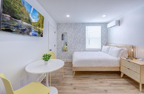 Galveston Apartment | Palm Springs Studio Apartment