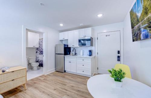 Galveston Apartment | Palm Springs Studio Apartment