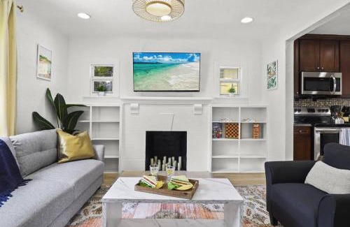 Parker Ridge Apartment | Palm Wave Says - Designers Stay - No Extra Fees