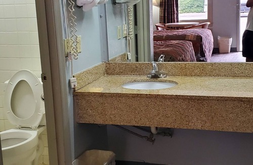 Estill Hotel | Palmetto Inn