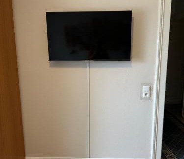 Hilbringen Apartment | Palminas Ferienwohnung OG