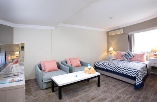 Kusadasi City Centre Hotel | Paloma Marina Suites - Adult Only