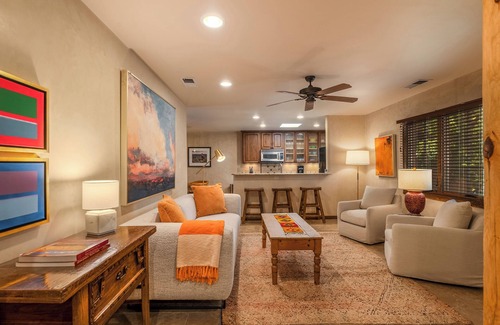 Historic Eastside House | Paloma - Tranquil East Side Retreat, Walk Everywhere