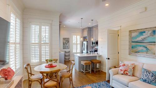 Jekyll Island Apartment | PAMMY'S OAKS AND SAND OCEAN OAKS Duplex