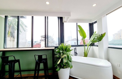 Dong Da Apartment | Panaromic view* Bathtub Brandnew Apt* Central Cau Giay