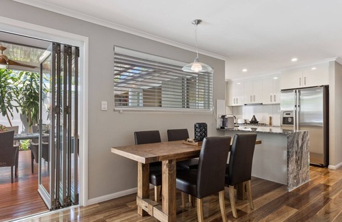 Coolum Beach House | Pandanus Holiday Home central Coolum Beach - Long stay discounts available.