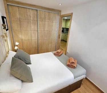 Ensanche Diputacion Apartment | PANDORA City Center Apartment by SunCastle apartamentos