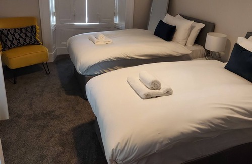 Tollcross Apartment | Panmure Place 3-bedroom Georgian apartment in the city centre