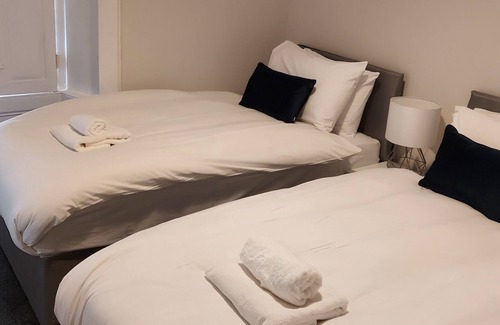 Tollcross Apartment | Panmure Place 3-bedroom Georgian apartment in the city centre