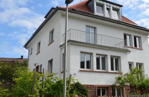 Miltenberg Apartment | Panorama-Blick Miltenberg, 3 Pers., zentr., am Main, Terrasse, Bootverleih, P